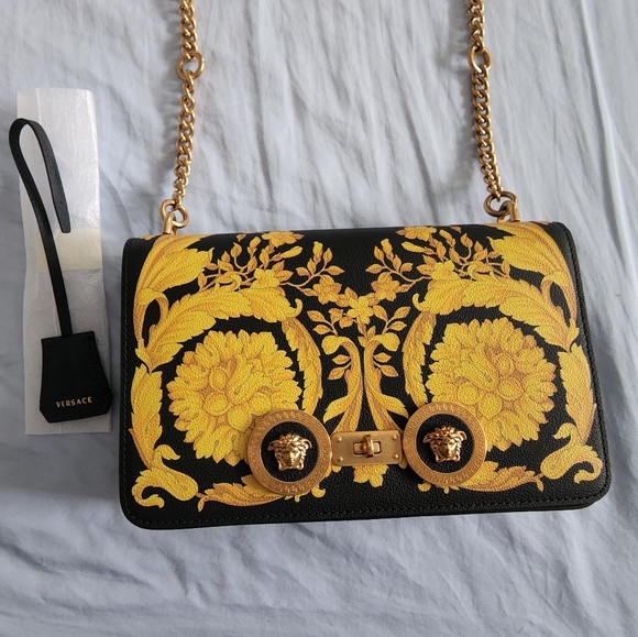 BNIB Versace Medium Barocco Icon Shoulder Bag from SS 2018 Tribute Collection - Picture 7 of 12